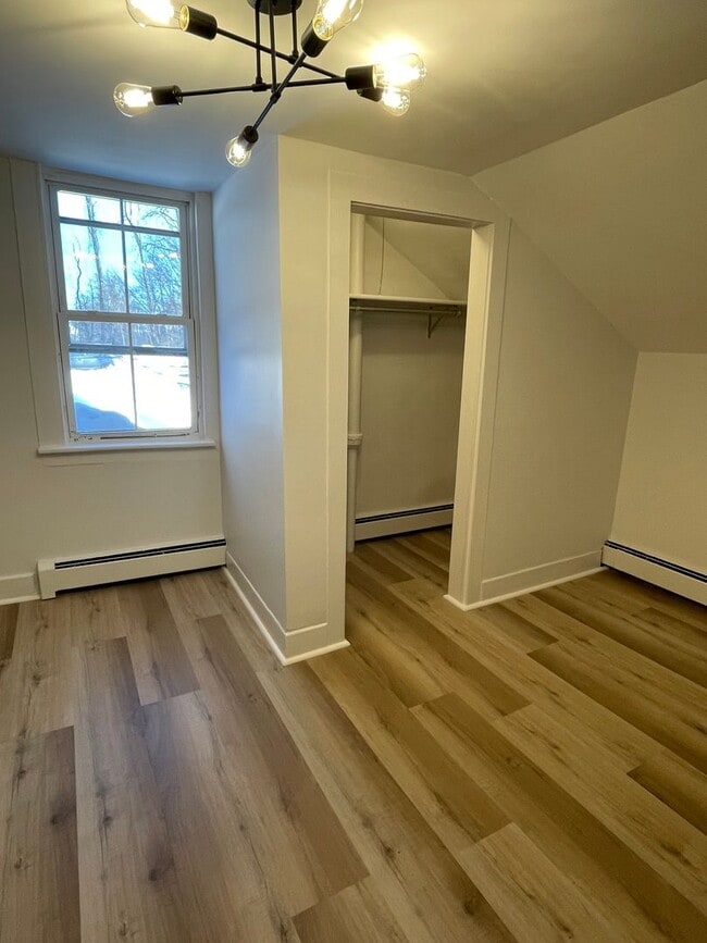 Building Photo - 16-20 Elm St