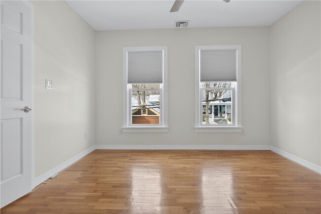 Building Photo - 38 Cedar St