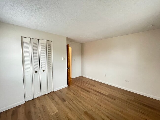 Building Photo - 183 Loudon Rd