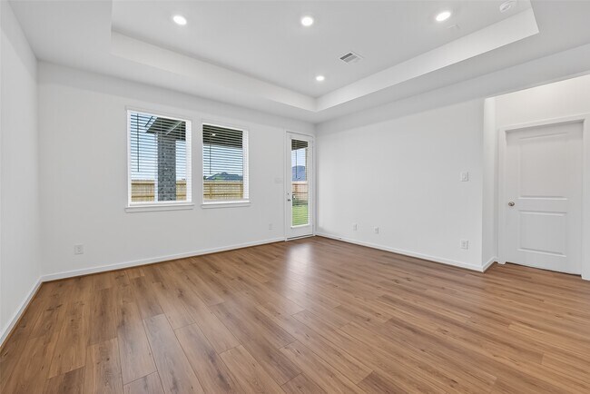 Building Photo - 9730 Westminster Mnr Dr