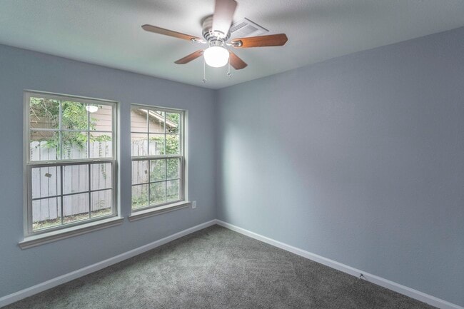 Building Photo - 4118 Groton Dr