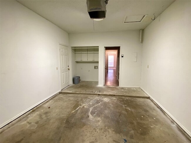 Building Photo - 500 Norwood Pl