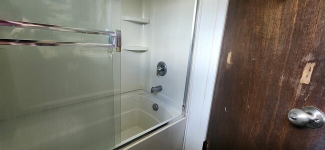 Building Photo - 420 N 19th Ave