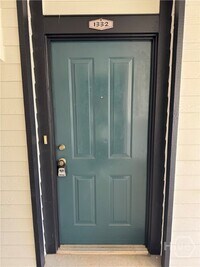 Building Photo - 211 North Ave