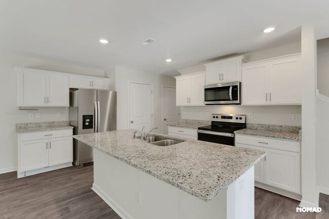 Building Photo - Charming 4BR House in Greensboro