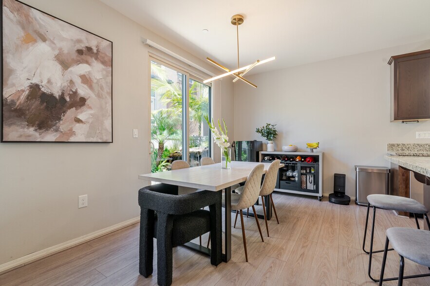 Building Photo - 12017 Rock Creek Ct