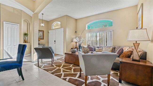 Building Photo - 820 Westbrook Terrace