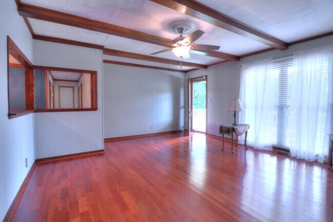 Building Photo - 373 Brandy Ln