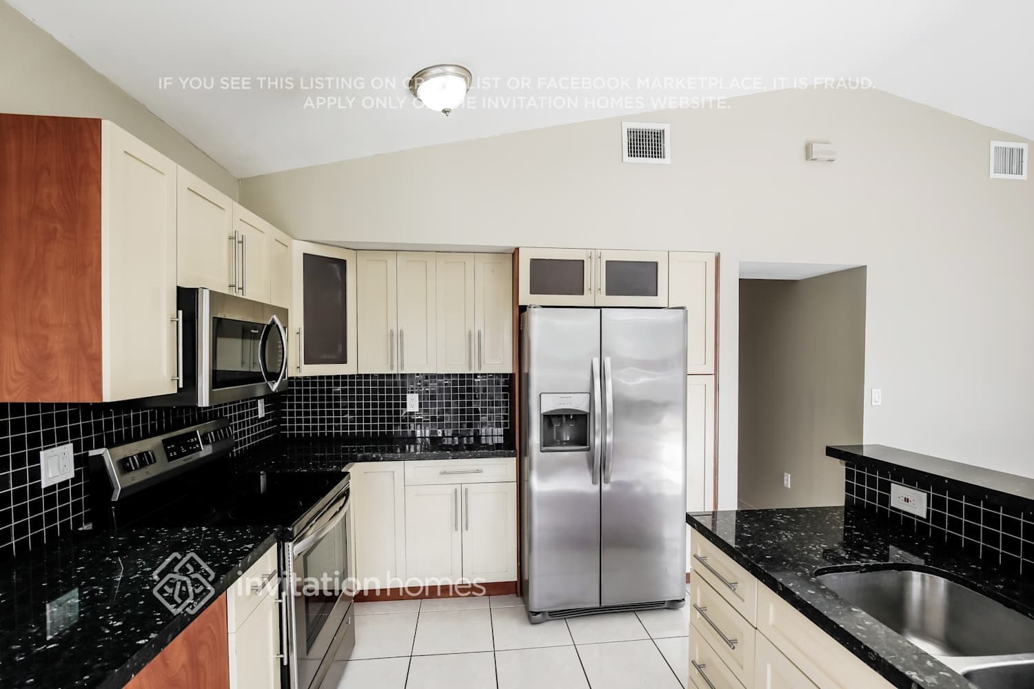 Building Photo - 7845 SW 161st Ave