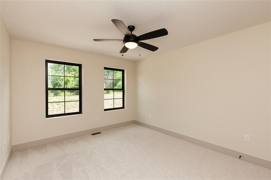Guest Bedroom (2) - 6460 Galleria Dr