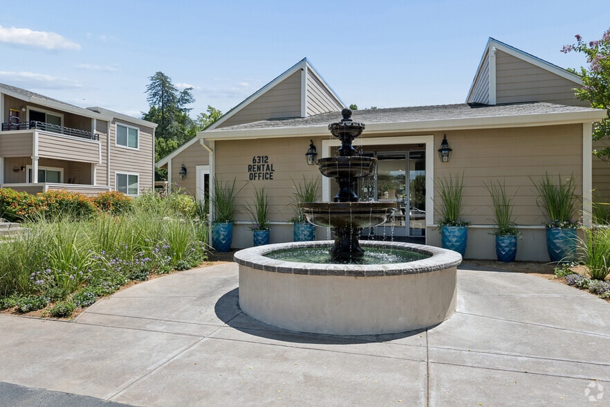 Leasing Office - Greenback Terrace Apartments