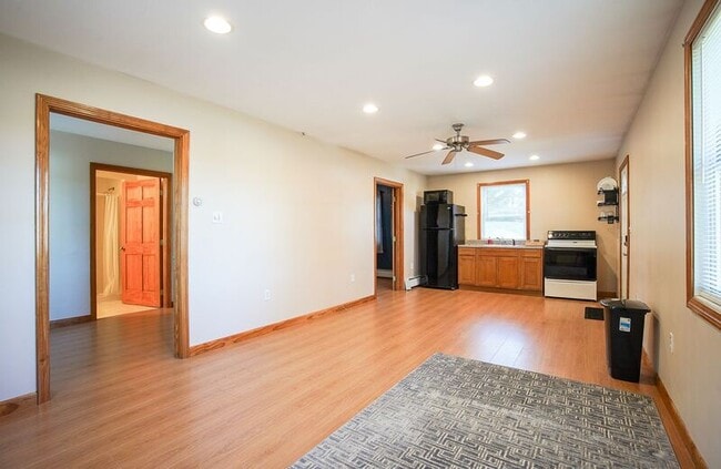 Building Photo - 74 Hagan Ave