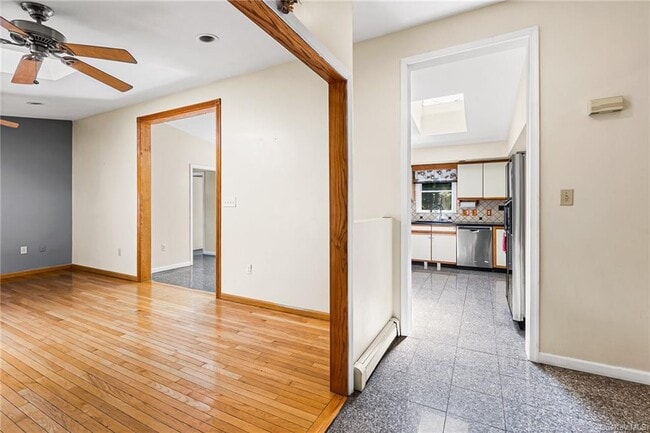 Building Photo - 19 Raker Rd