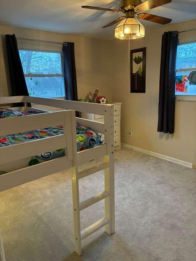 Building Photo - 65 S Gould Rd