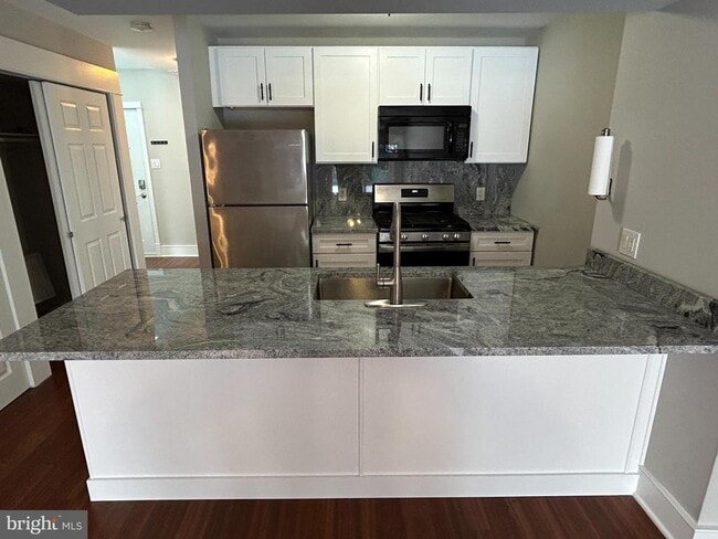 Building Photo - 1011 Princeton Pl