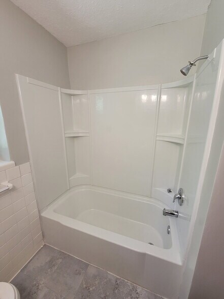 Newly remodeled bathrm - 3310 NW 4th St