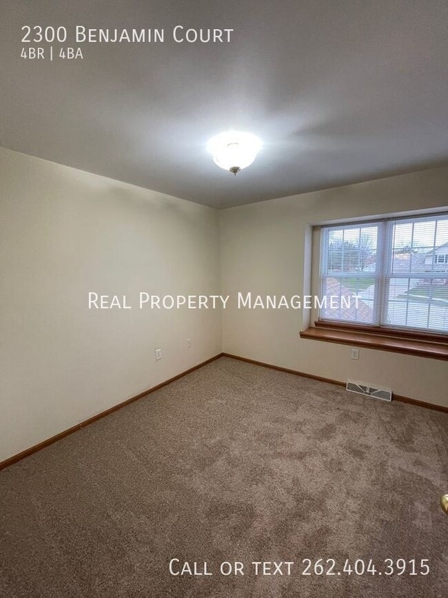 Building Photo - 2300 Benjamin Ct