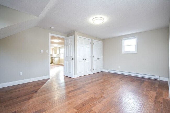 Building Photo - 62 Suffield St