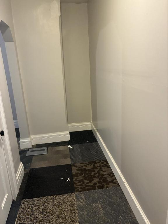 Building Photo - 87 Vennum Ave