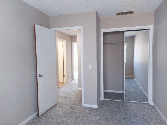 Building Photo - 205-207 Lincoln St