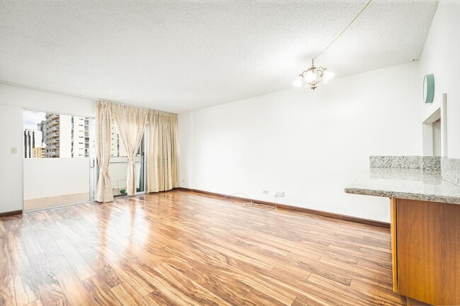Building Photo - Ala Wai Townhome #1002