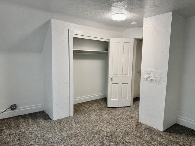 Building Photo - 1450 Clark Dr