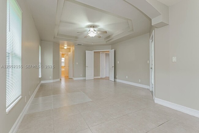 Building Photo - 101 Jacaranda Ct