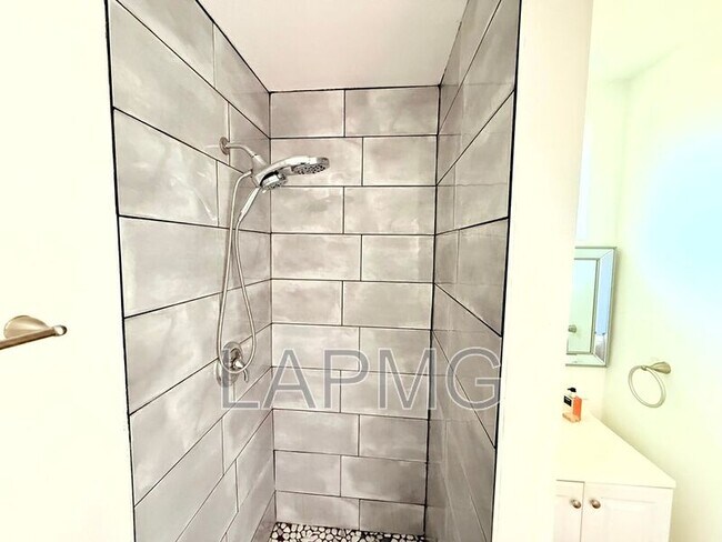 Building Photo - 17535-17537 Baltar Street