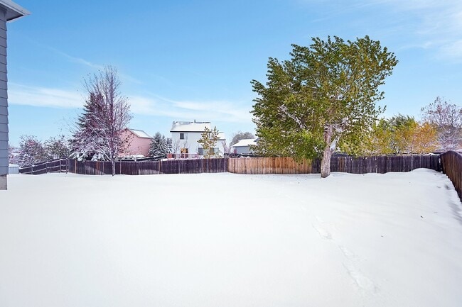 Building Photo - $2,240.95 - 4 bed, 2.5 bath in Colorado Springs with In Unit Laundry!
