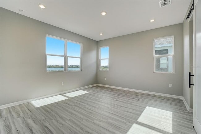 Building Photo - 1016 Griffon Ave