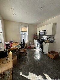 Building Photo - 108 Hyde Park Ave