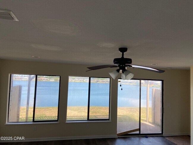 Building Photo - 113 Marin Dr