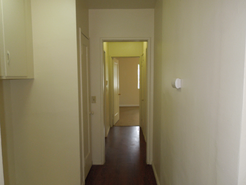 Hallway - 1125 Park Blvd