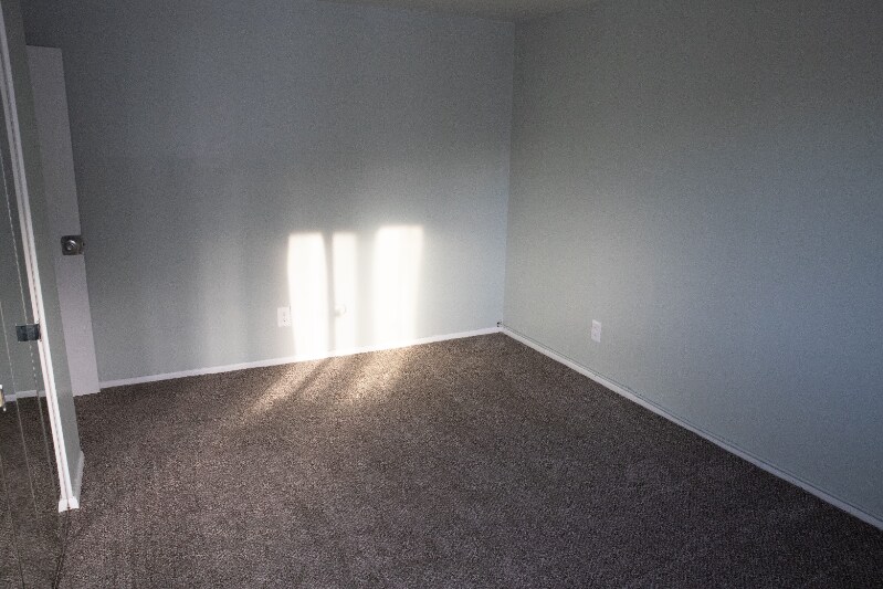 Building Photo - 2800 Crystal St