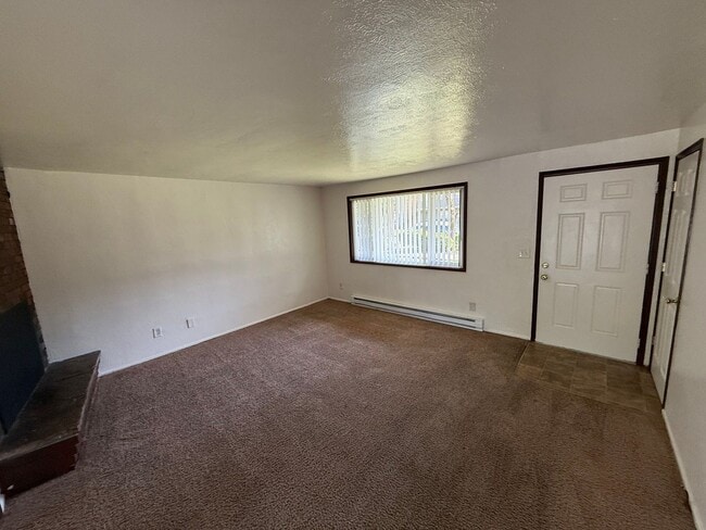 Building Photo - 3875 Iberis St NE