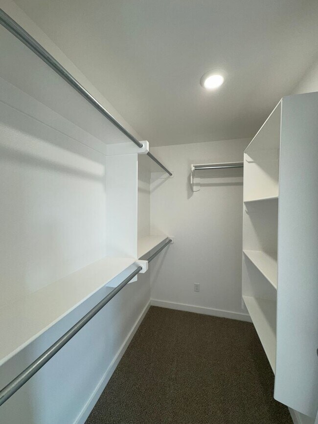 Building Photo - Brand Newer Construction 3/2/2