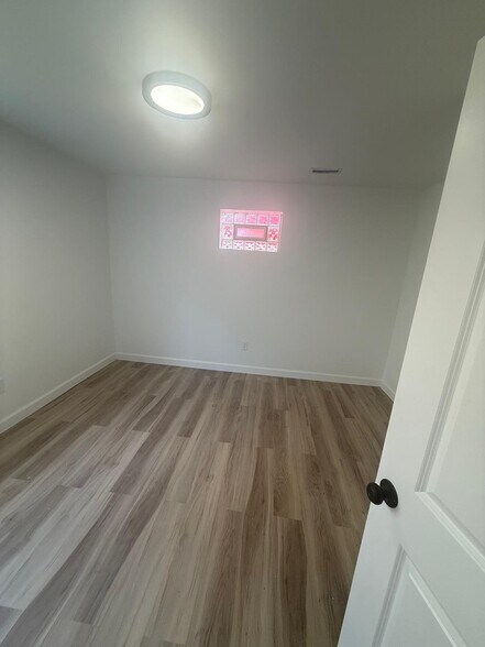 Building Photo - 6211 Aspen Ct