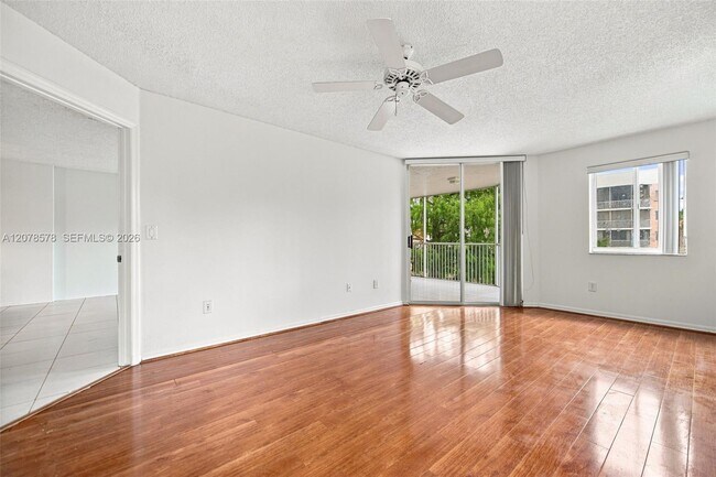 Building Photo - 7647 Granville Dr