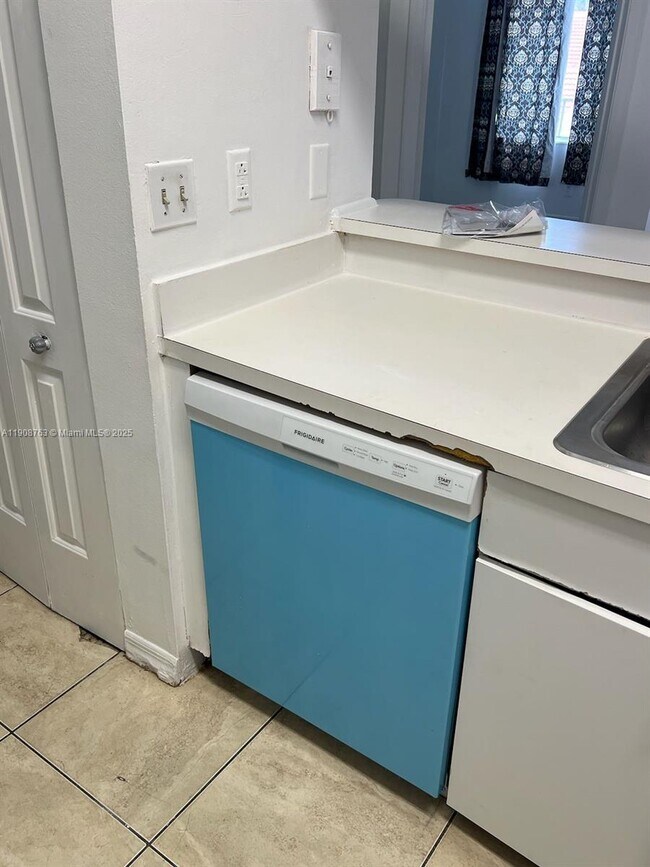 Building Photo - 15751 SW 106th Terrace