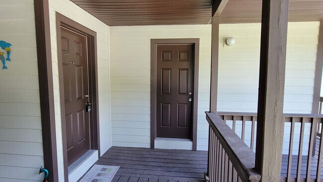 Building Photo - 3 beds 3 bath condo on the golf course