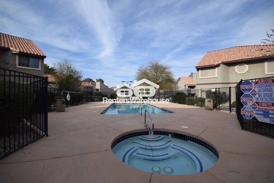 Building Photo - 5006 S Rainbow Blvd