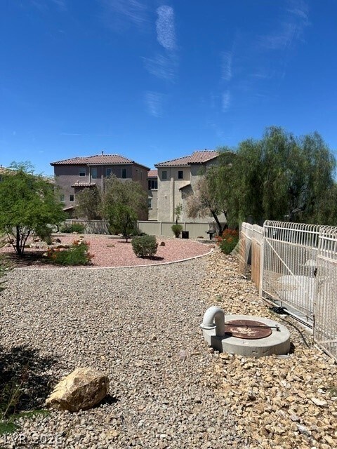 Building Photo - 6940 Canary Ivy Way