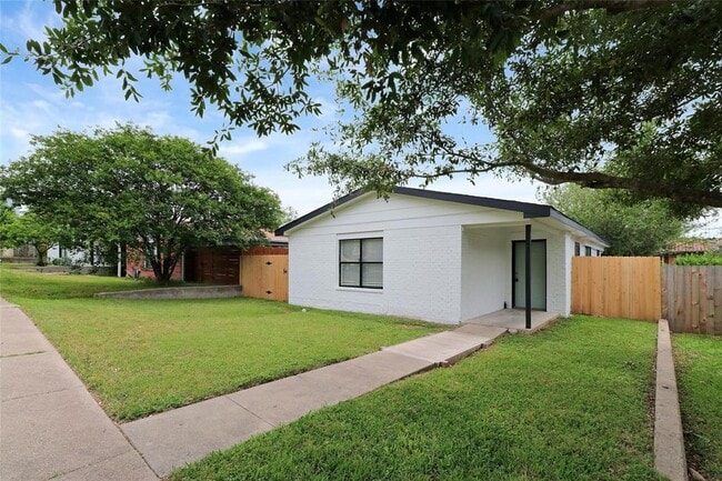Primary Photo - 5729 Pinon Vista Dr