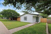 Building Photo - 5729 Pinon Vista Dr