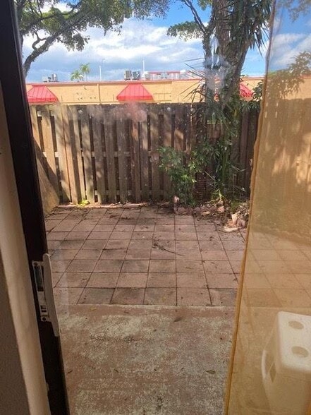 Building Photo - 10315 NW 33rd St