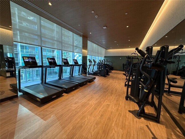 Building Photo - 77 SE 5th St