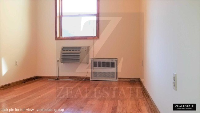 Building Photo - 270 12th St