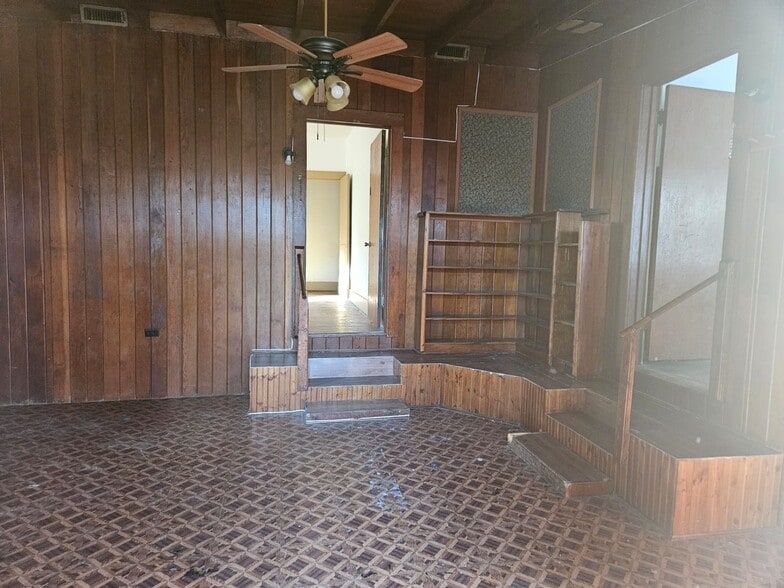 Building Photo - 1723 W 18th St