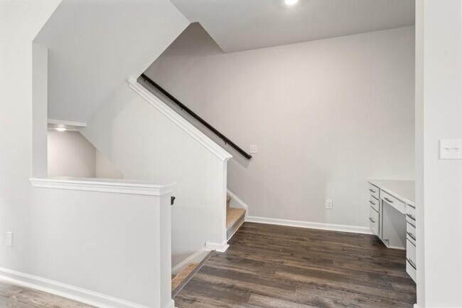 Building Photo - 1577 Halbrook Pl SW