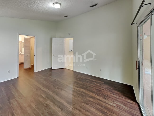 Building Photo - 957 Islander Ave